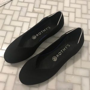 Like new Rothy’s flats.